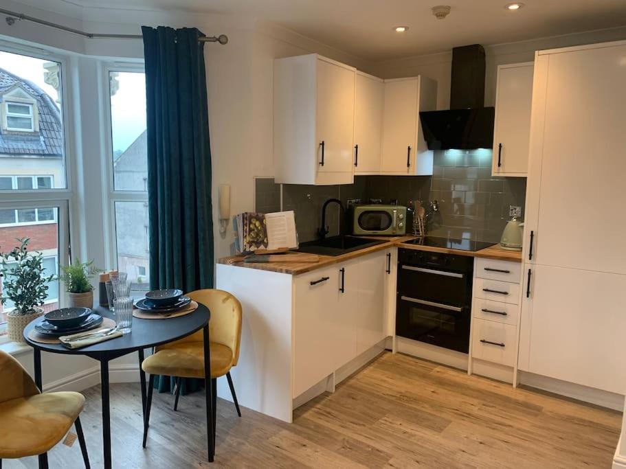 Alto - Lovely 2 Bedroom Serviced Apartment Bristol By Mint Stays Ngoại thất bức ảnh